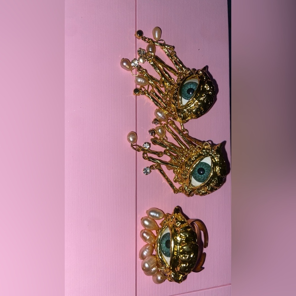Gold Eye Motif Earrings